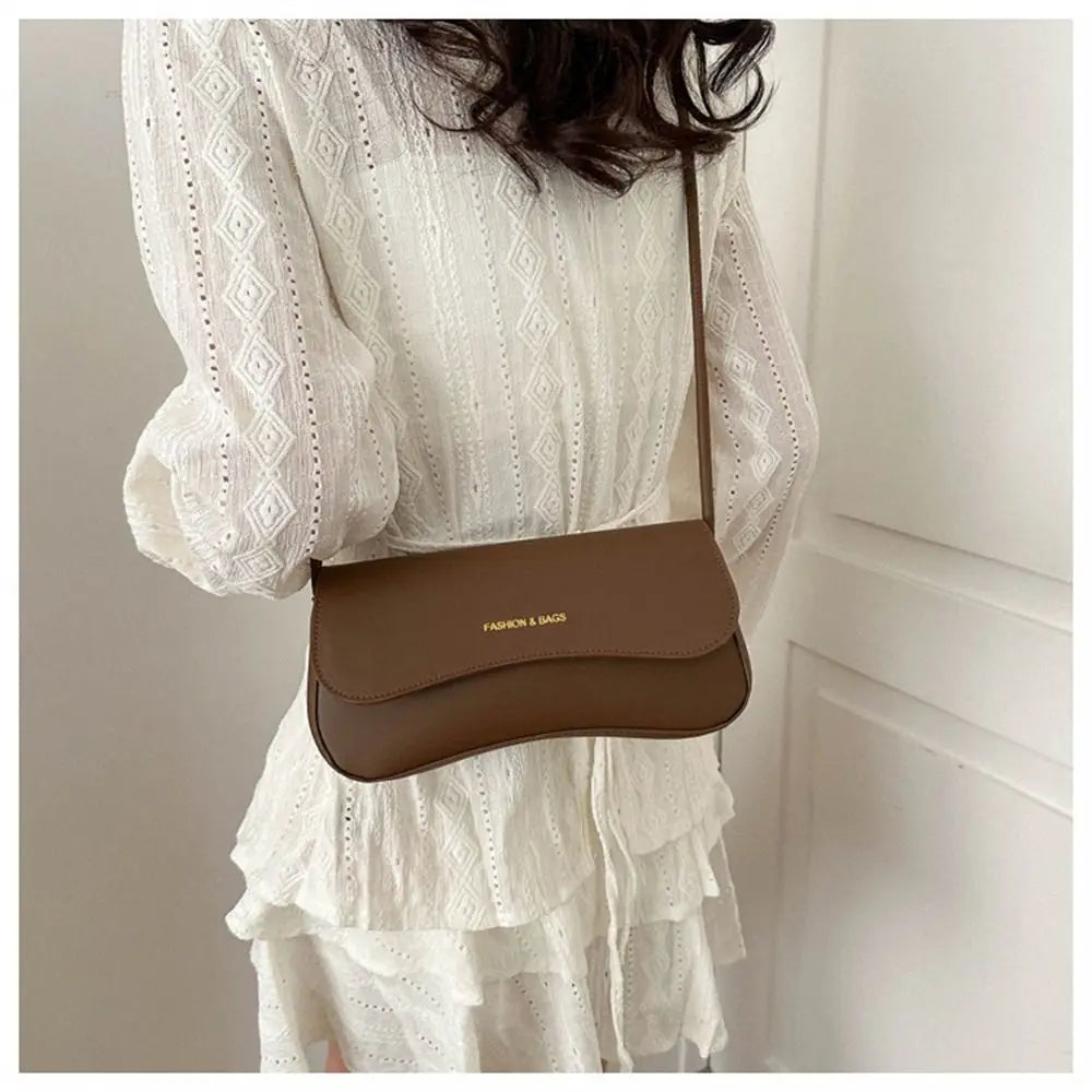 Daria ™ | Klassische matte Quadrathandtasche