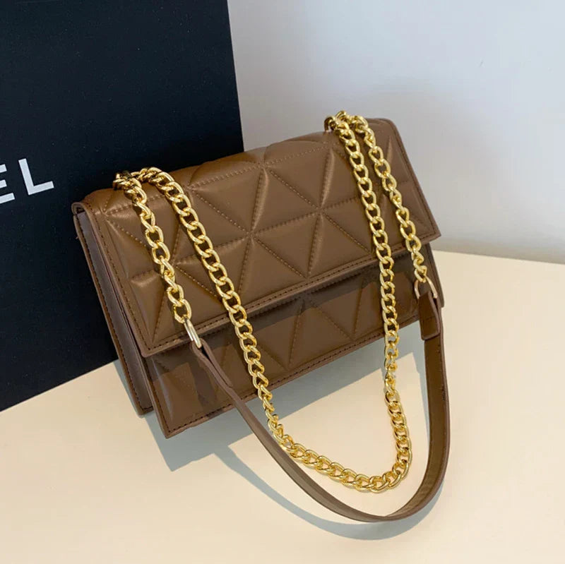 Clara™ | Sac à épaule carré matelassé classique