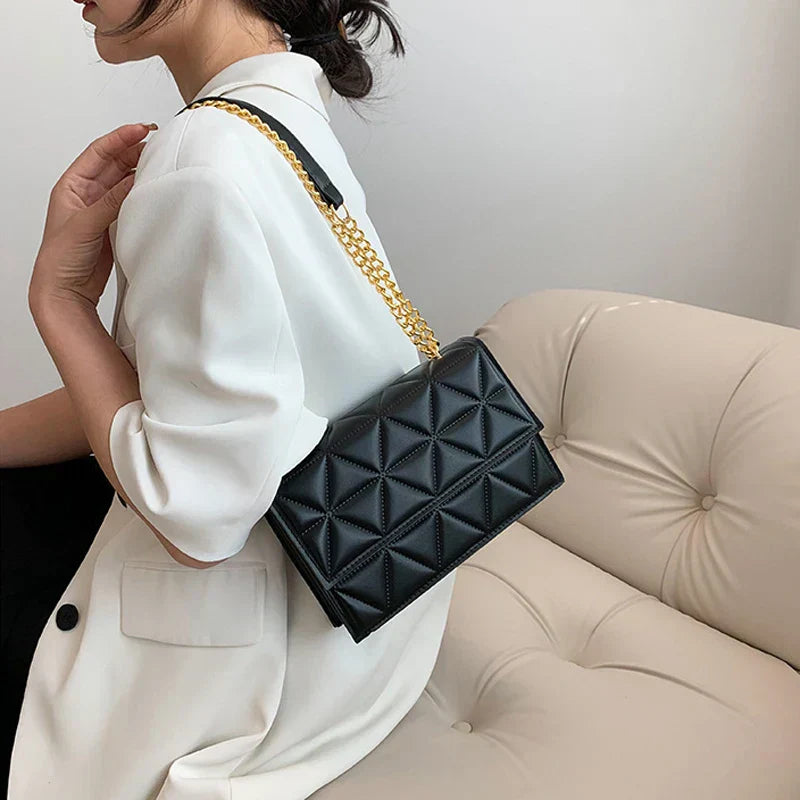 Clara™ | Sac à épaule carré matelassé classique