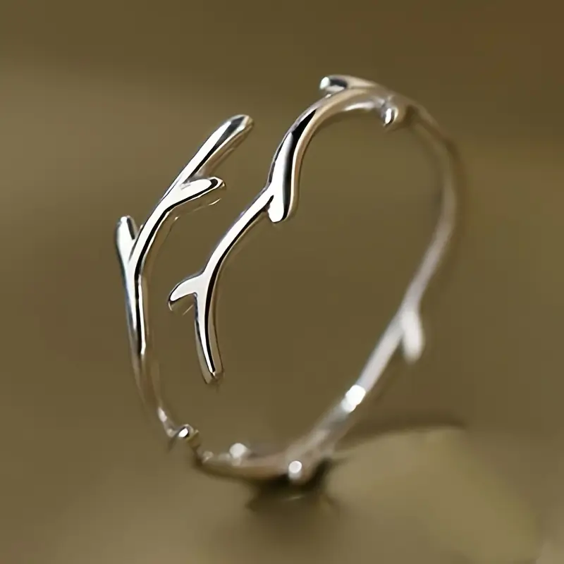 Bague en argent en forme de branche