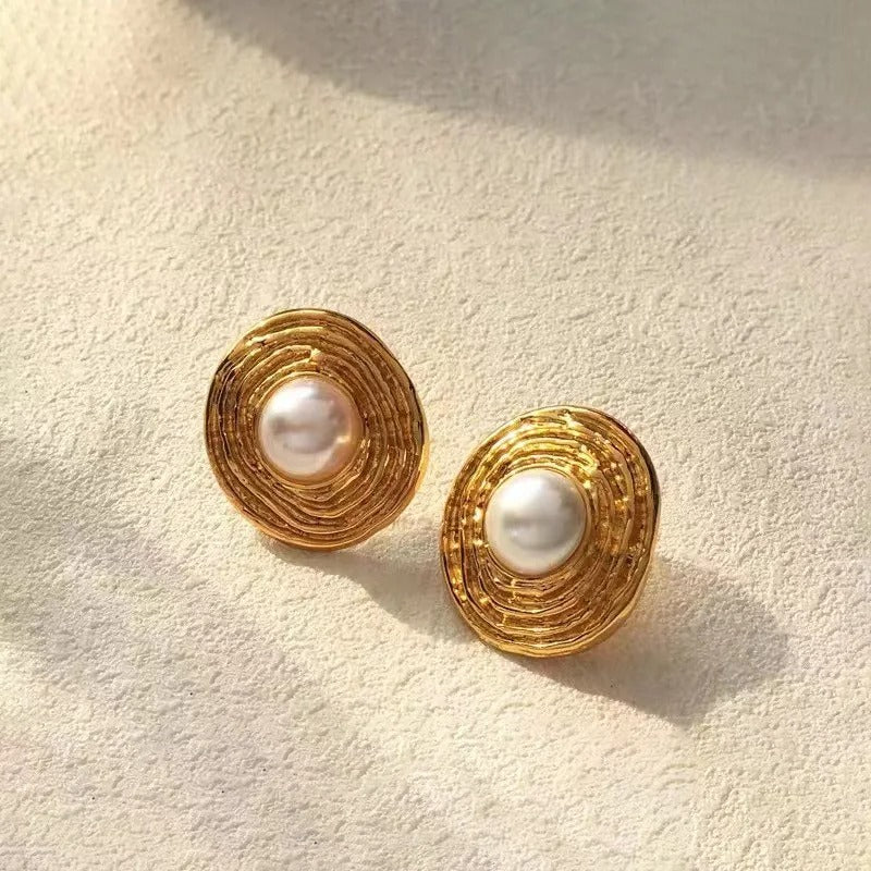 Boucles d'oreilles vintage avec perle baroque d'eau douce et plaqué or 18K