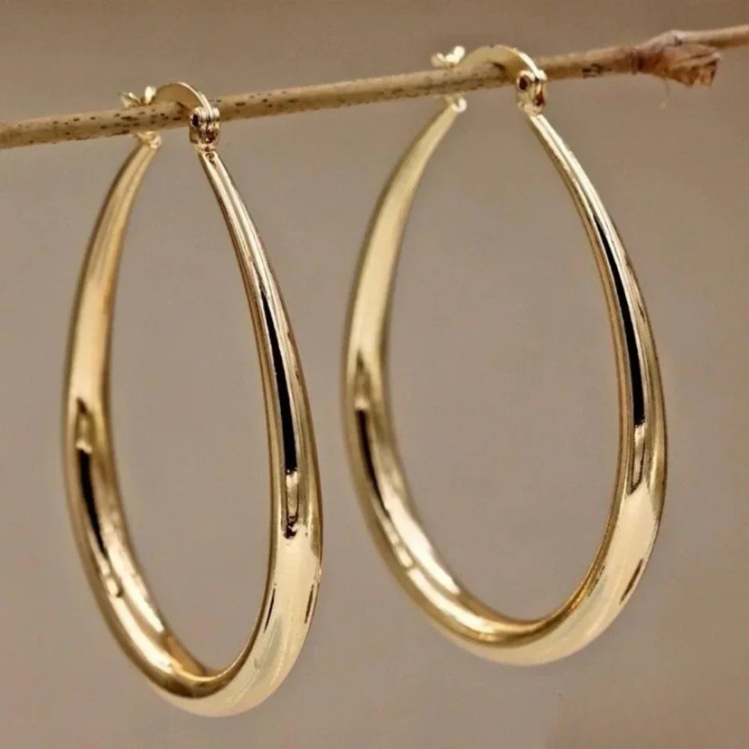 Ohrringe aus eleganten, farbigen Kristallen