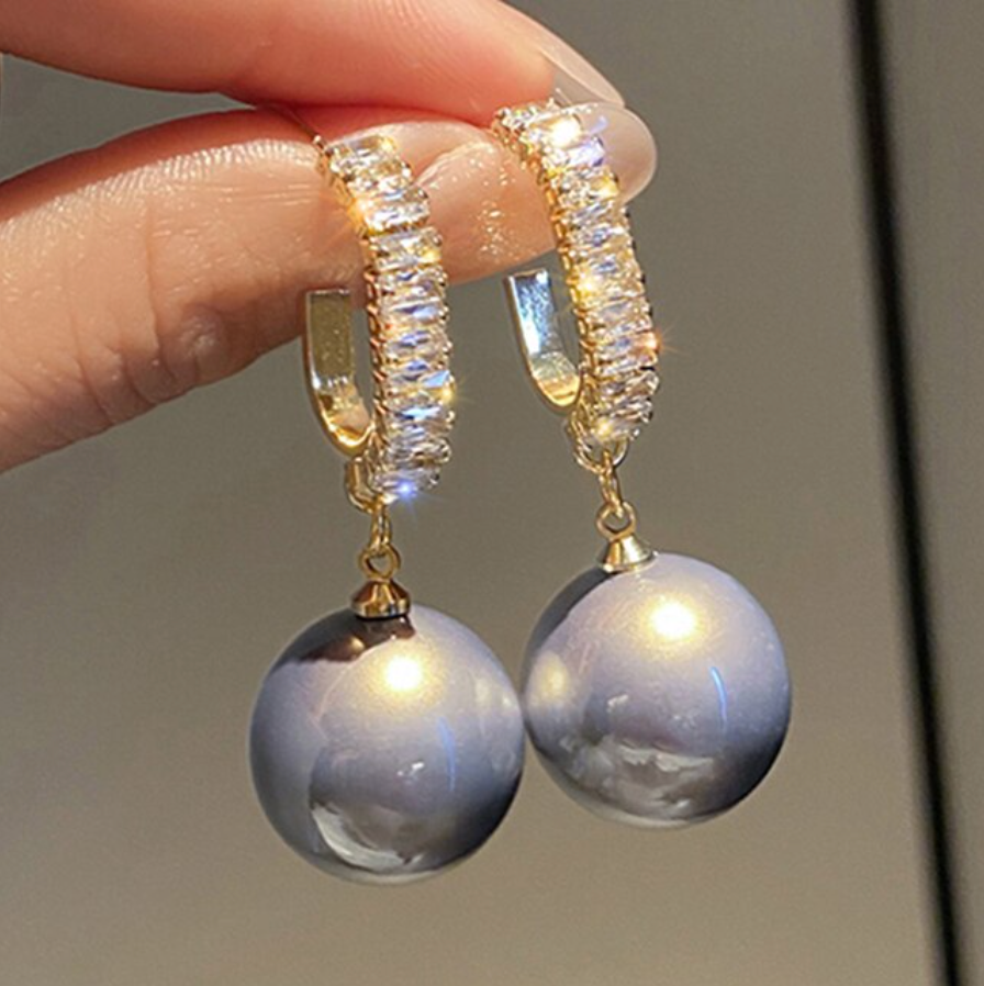 Boucles d'oreilles avec perles naturelles et émail bleu