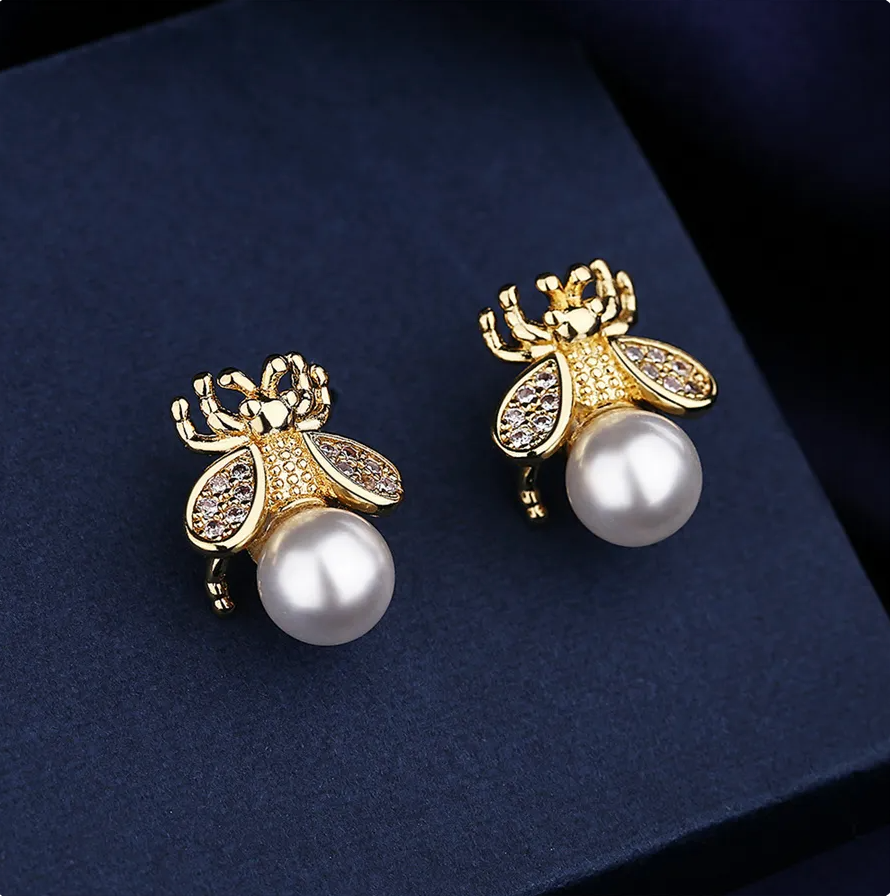 Boucles d'oreilles abeille plaquées or faites à la main