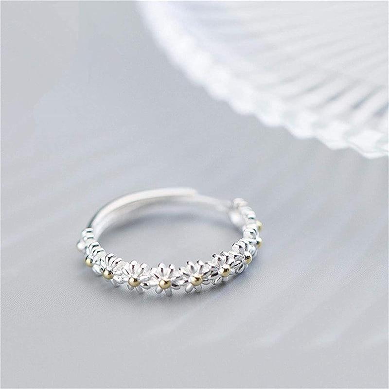 Bague en argent ajustable avec des marguerites en émail peint à la main