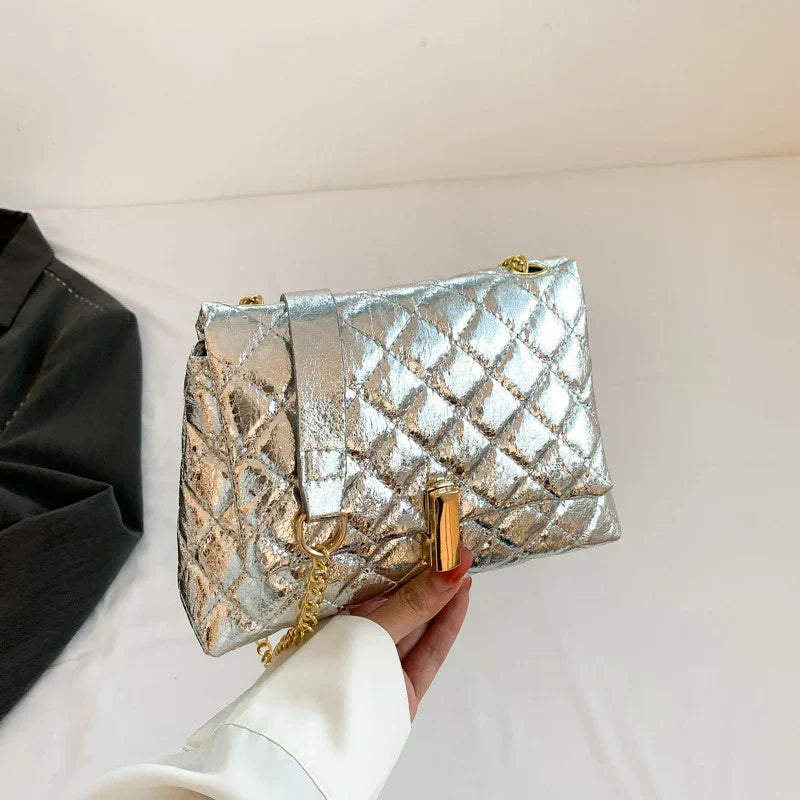 Irene™ Sylvie | Sac à bandoulière matelassé Chevron Iversen™ Sylvie | Sac à bandoulière matelassé Chevron de luxe