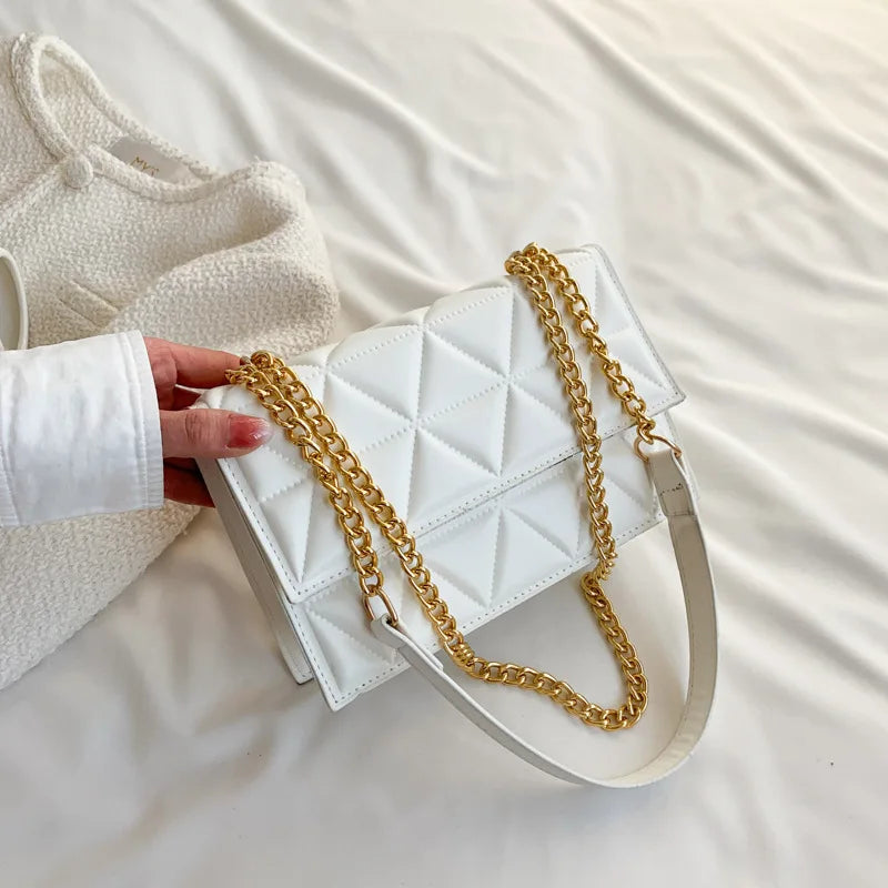 Clara™ | Sac à épaule carré matelassé classique