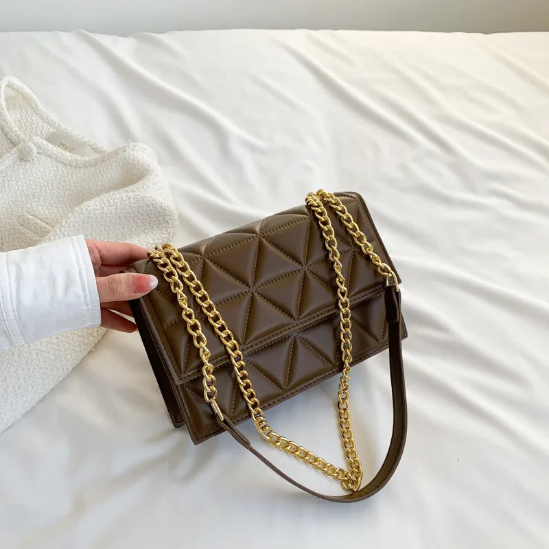 Clara™ | Sac à épaule carré matelassé classique